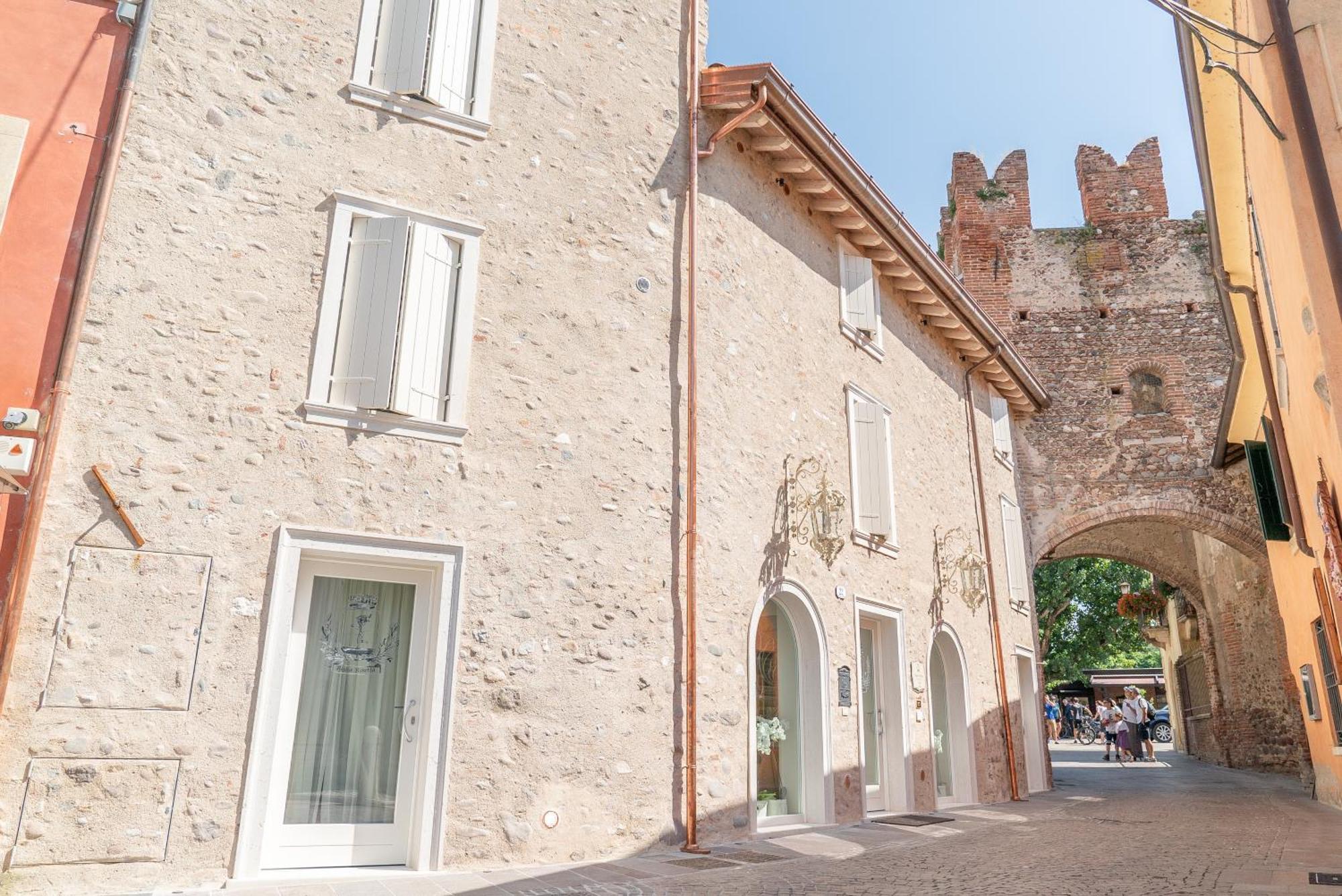 Regia Rosetta - Royal Rooms Borghetto 明乔河畔的瓦雷奇奥 外观 照片