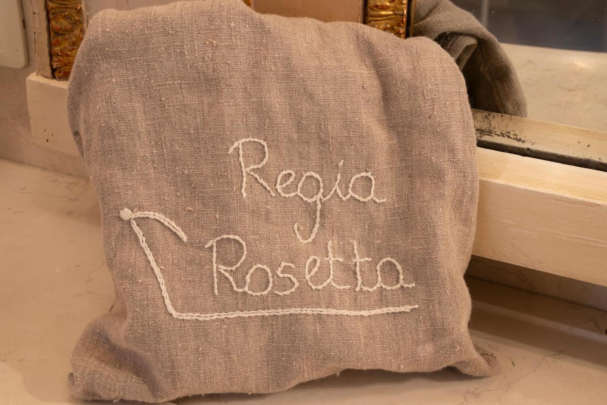 Regia Rosetta - Royal Rooms Borghetto 明乔河畔的瓦雷奇奥 外观 照片