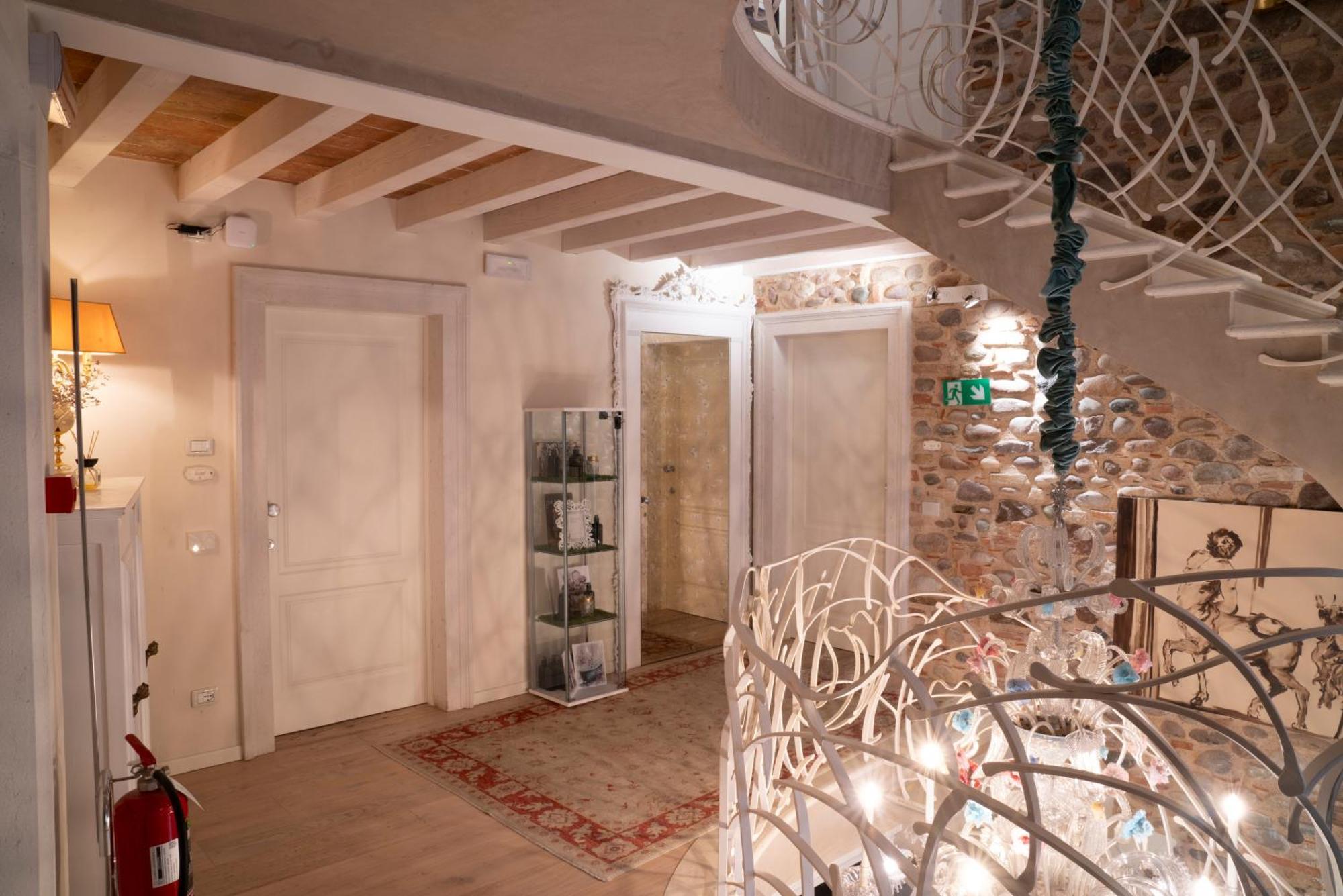 Regia Rosetta - Royal Rooms Borghetto 明乔河畔的瓦雷奇奥 外观 照片