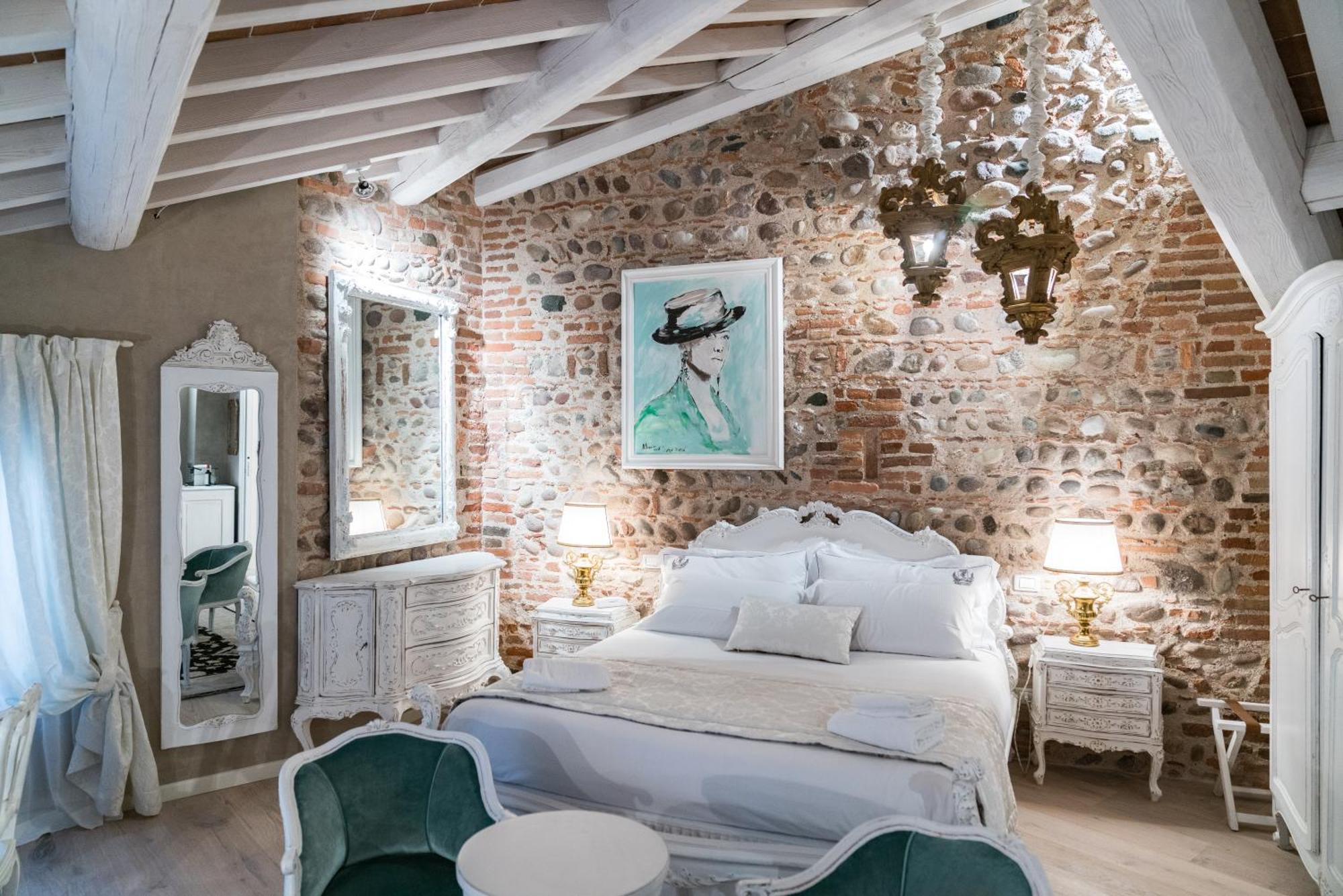 Regia Rosetta - Royal Rooms Borghetto 明乔河畔的瓦雷奇奥 外观 照片